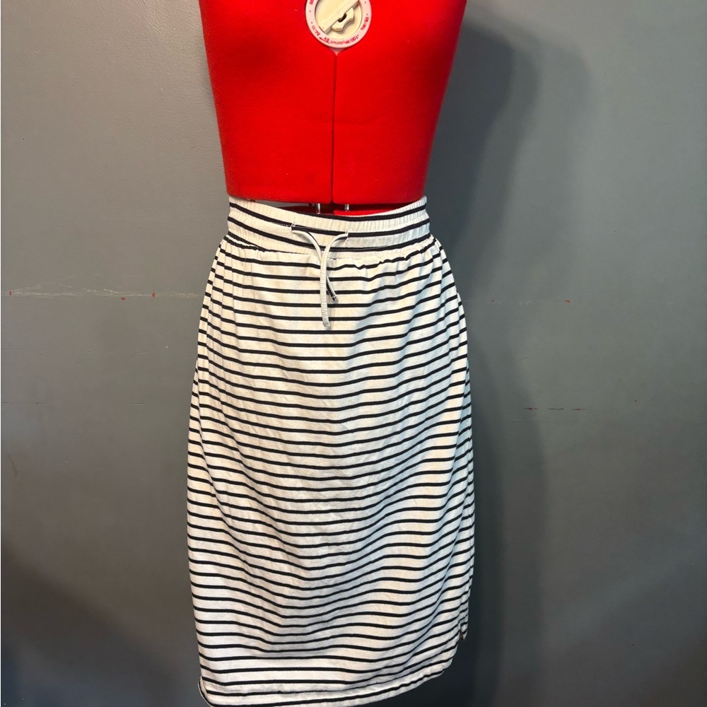 Woman’s Size Medium Classic Black and White Striped Skirt